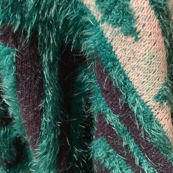 Free people eyelash sweater. New - Picture 3 of 3